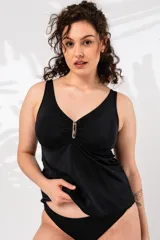Tankini negro con escote en V y aplique metálico dorado. Tiene bolsillo interno para colocar copa removible o prótesis externa. No incluye la parte de abajo.