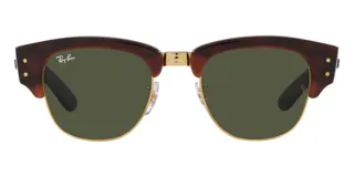 Lentes de sol Ray-Ban Clubmaster, con armazón de acetato marrón carey y metal dorado, con lentes verdes.