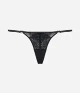 Bombacha colaless de tiro bajo confeccionada en tule con bordado floral. Presenta laterales finos con argollas metálicas decorativas y transparencia. Cuenta con forro de algodón.