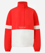 Campera deportiva de cuello alto con diseño color blocking en rojo y blanco. Presenta cierre frontal parcial, mangas largas con puños elásticos y bordado decorativo en el pecho. Confeccionada en poliamida con tecnología dry para mayor transpirabilidad.