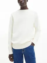 Sweater de punto Calvin Klein Essentials, confeccionado en algodón, con cuello redondo, puños y dobladillo en punto canalé, y logo CK bordado en el pecho.