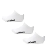 Pack de tres pares de medias invisibles New Balance, color blanco con logo de la marca estampado en negro en el lateral.