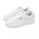 Championes Puma modelo CA Pro Classic II, de diseño urbano con plataforma, color blanco con detalles de logo en dorado.