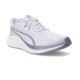 Championes de running Puma Skyrocket Lite 2, color negro con detalles en blanco. Presentan una parte superior de malla transpirable, cierre con cordones y una entresuela de espuma ligera para mayor amortiguación.