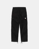 Pantalón cargo Carhartt de corte regular y talle bajo, confeccionado en tejido ripstop de algodón. Presenta diseño de inspiración militar con múltiples bolsillos, refuerzo de doble capa en las rodillas y cordones ajustables en los puños.