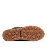 Bota de invierno Columbia modelo Minx Shorty IV, color negro con detalles en naranja. Presenta diseño acolchado, cuello con piel sintética, cierre con cordones y suela de goma color caramelo.