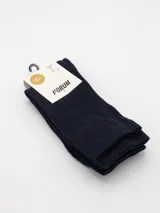 Pack de dos pares de medias de algodón color azul marino con textura acanalada.