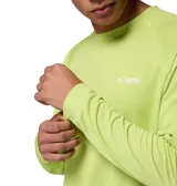 Remera de manga larga Columbia PFG, color verde lima, con cuello redondo y logo de la marca estampado en el pecho. Diseñada con tecnología de protección solar y absorción de humedad.
