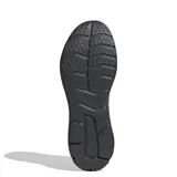 Championes urbanos Adidas modelo Cloudfoam Move, color negro con detalles plateados en los laterales. Presentan una parte superior de malla textil ligera, cierre con cordones y suela de goma Adiwear con tecnología de amortiguación Cloudfoam.