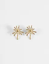 Aros de acero quirúrgico en color dorado con diseño de estrella o sol con textura irregular.
