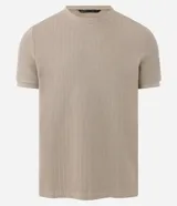 Remera slim fit de algodón color beige, con cuello redondo, manga corta y textura acanalada.