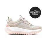 Championes deportivos Hi-Tec Dianne color beige con detalles en rosa y suela chunky blanca y rosa.