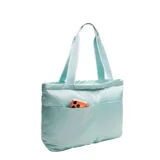 Cartera tipo tote Under Armour Studio Lite, color turquesa, con diseño acolchado, doble asa de hombro y logo de la marca en el frente.