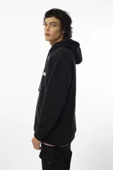 Canguro negro con capucha y cordones ajustables, con estampado en la espalda de un gato fumando con gafas de sol y la palabra "RAD".