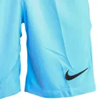 Short de fútbol Nike color celeste, con el escudo de la AUF en una pierna y el swoosh de Nike en la otra.