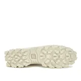 Championes Caterpillar modelo Intruder Lite, color blanco con detalles en celeste, con suela chunky de goma gruesa y plataforma.