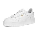 Championes Puma modelo Carina Street, de diseño urbano con plataforma, color blanco con detalles en dorado.