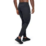 Pantalón de jogging Under Armour negro, con logo blanco en el muslo izquierdo, cintura elástica con cordón ajustable y tobillos ajustados.