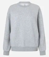 Buzo femenino de cuello redondo y manga larga, confeccionado en tejido de algodón con felpa. Presenta un diseño básico sin estampado, con puños y ruedo ajustados en tejido rib.