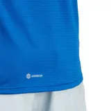 Remera deportiva Adidas Own The Run, color azul con logo blanco y tres tiras blancas en las mangas.