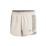 Short de running color crema con cintura elástica gris con la inscripción "Running" repetida. Presenta tres tiras grises a los costados y logo de Adidas en el ruedo.
