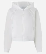 Campera rompevientos deportiva Get Over de poliamida blanca, con capucha, cierre frontal de cremallera y puños y cintura ajustados.