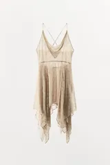 Vestido corto de viscosa con estampado floral, escote drapeado y tirantes finos cruzados en la espalda. Presenta un diseño con bajo asimétrico y acabado fluido.