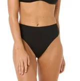 Bombacha de bikini negra de tiro alto, confeccionada en tejido texturizado acanalado con diseño retro de alta cobertura.