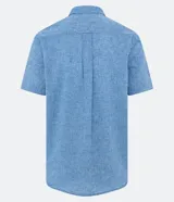 Camisa de hombre de manga corta confeccionada en mezcla de lino y algodón. Presenta un calce comfort, cuello camisero, cierre frontal con botones y un bolsillo en el pecho. Marca Marfinno.