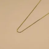 Cadena dorada de eslabones planos en oro amarillo 10k.