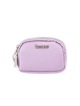 Portamonedas de cuero sintético color lila con textura granulada, cuenta con dos compartimentos independientes con cierre y logo metálico de la marca en el frente.