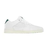 Zapatillas urbanas de skate éS Accel Slim, color blanco con detalles en verde.