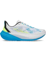 Championes de running Under Armour modelo Velociti Distance, con tecnología de amortiguación HOVR+ de longitud completa. Presentan un diseño en color blanco con detalles en azul vibrante y amarillo neón, parte superior de malla técnica transpirable y suela con marco translúcido para mayor estabilidad.
