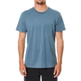 Remera de algodón orgánico de corte clásico, cuello redondo y manga corta, en color azul.