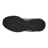 Championes Salomon XT-6, calzado de trail running adaptado para uso urbano. Diseño en color negro, gris, rojo y blanco, con sistema de cordones de ajuste rápido Quicklace y suela de gran tracción.