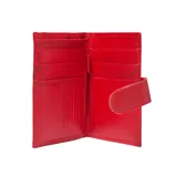 Porta pasaporte de cuero vacuno en color rojo, con formato vertical tipo billetera organizadora, diseño liso con logo XL grabado en bajo relieve y tira de cierre frontal con broche a presión.