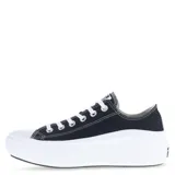 Championes Converse modelo Chuck Taylor Move, de corte bajo, con capellada de lona negra y suela de plataforma blanca de gran volumen.