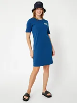 Vestido azul de algodón con cuello redondo y mangas cortas. Presenta logo de Tommy Hilfiger bordado en el pecho y en la manga.