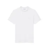 Remera de manga corta Lacoste, confeccionada en algodón, con cuello redondo acanalado que presenta el nombre de la marca tejido en jacquard y el icónico cocodrilo bordado en el pecho.