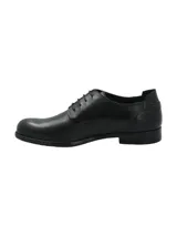 Zapato de cuero color marrón oscuro con cordones, diseño clásico y punta redonda, confeccionado con cuero 100% italiano.
