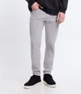 Pantalón skinny de sarga color beige, de corte ajustado y tiro medio, con bolsillos laterales y traseros de la marca Blue Steel.