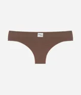 Bombacha bikini hilo color marrón, confeccionada en poliamida con tecnología seamless y textura acanalada. Presenta cintura mediana y es biodegradable.