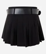 Short pollera de sastrería marca Blue Steel, color marrón, con diseño plisado de tablas, tiro alto y estilo colegial. Incluye un cinturón negro de cuero sintético con hebilla metálica.