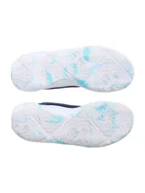 Championes de básquetbol Under Armour modelo Jet 23, con diseño en tonos azules y detalles en azul marino. Presentan una parte superior de materiales mixtos para mayor soporte y transpirabilidad, entresuela Micro G para amortiguación y suela de goma con patrón de tracción anatómico.