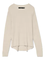 Buzo tejido de manga larga Vero Moda modelo Charity, color beige, con cuello redondo y diseño de corte regular.