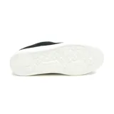 Zapatillas Caterpillar Pause Retro para hombre, color negro con detalles en blanco. Capellada de gamuza, forro reciclado, plantilla de espuma EVA, suela de goma resistente y ajuste con cordones.