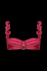 Top de bikini de media copa color rosa oscuro, confeccionado en lycra, con aros y tirantes decorados con apliques florales tridimensionales de muselina.