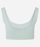 Top deportivo Get Over color menta, con escote en U y breteles anchos. Confeccionado en microfibra con copas integradas.