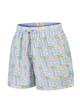 Short de baño RKF modelo Izam de color celeste con estampado tropical de palmeras y vegetación. Cuenta con cintura elástica, cordón ajustable con punteras metálicas y bolsillos laterales.