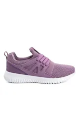 Championes deportivos Topper Mamba color fucsia con suela blanca, capellada de tejido knit transpirable y detalles sintéticos laterales con cordones y tira elástica de ajuste.